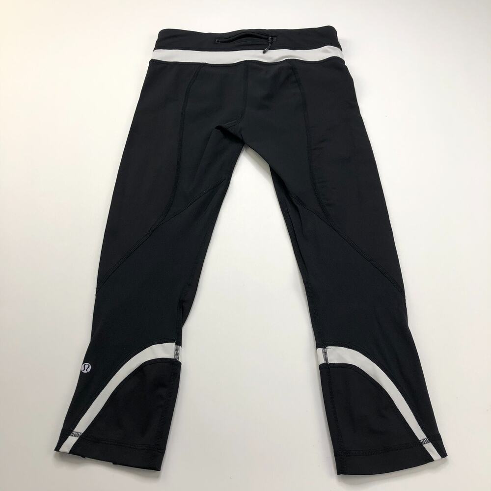 Lululemon Capri 4 (Fits 26W 22L) Athleisure Travel Legging Pants Black White